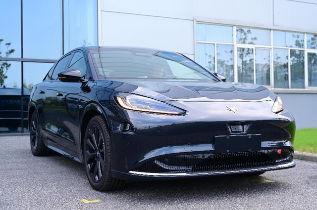 北汽蓝谷麦格纳"赋能",极狐阿尔法s 全新hi版成"真正的高手"-新浪汽车