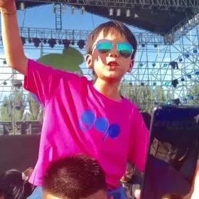 说唱父子兵!马俊儿子在马俊演出现场!_新浪新闻