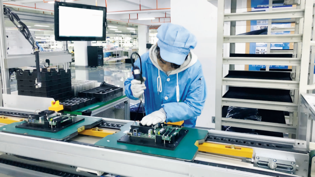 云南浪潮智能制造生产基地生产线.