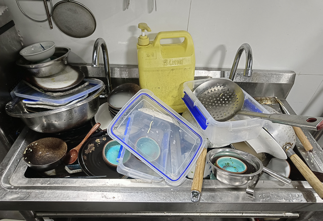 老板:3个月前她只是个洗碗工|烧烤_新浪财经_新浪网