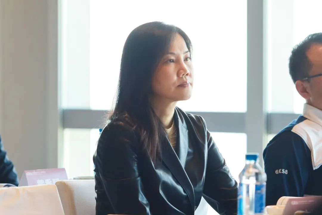 tasaif毕业季何秀琴我不负青山青山定不负我