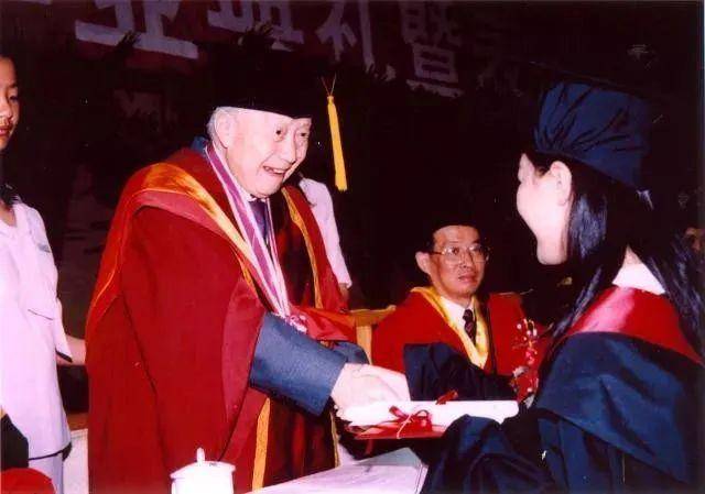 钱伟长：“国家需要就是我的专业”休闲区蓝鸢梦想 - Www.slyday.coM