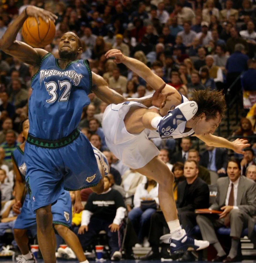突发！NBA官方调查！哈登刚签下6860万合同！有人举报违规……休闲区蓝鸢梦想 - Www.slyday.coM