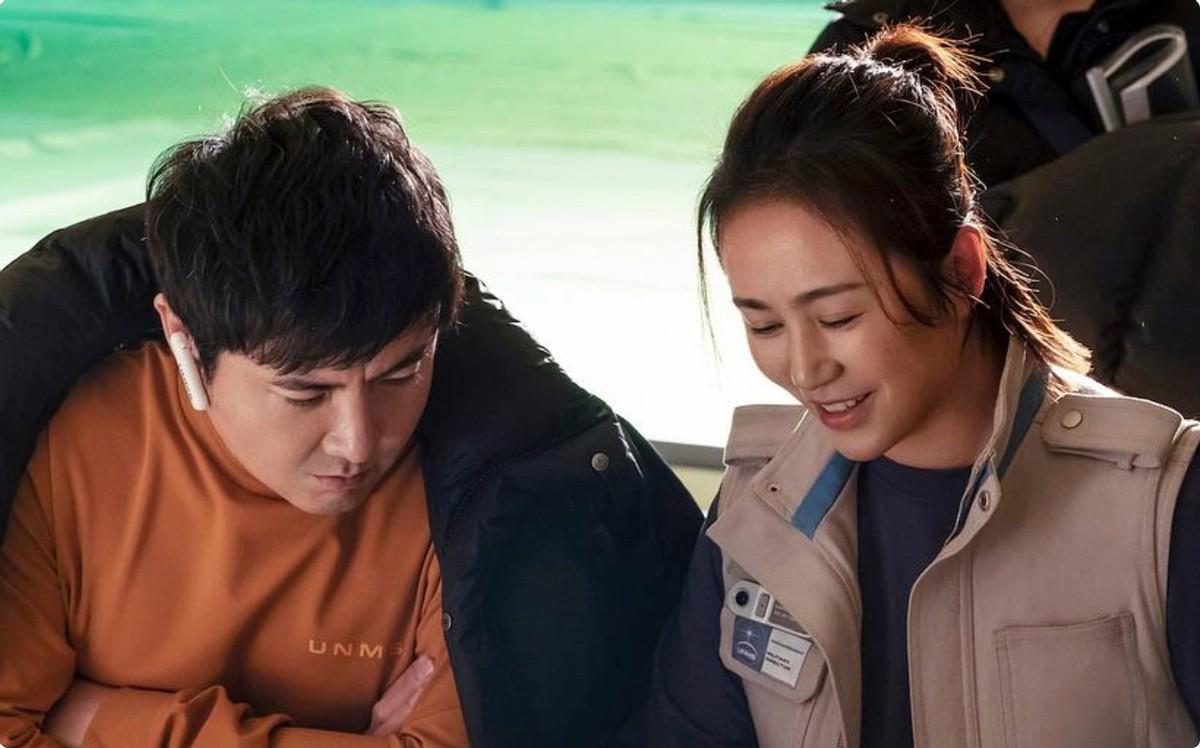 用“放大镜”看《独行月球》，被暗藏的细节震撼了，比剧情还要绝休闲区蓝鸢梦想 - Www.slyday.coM