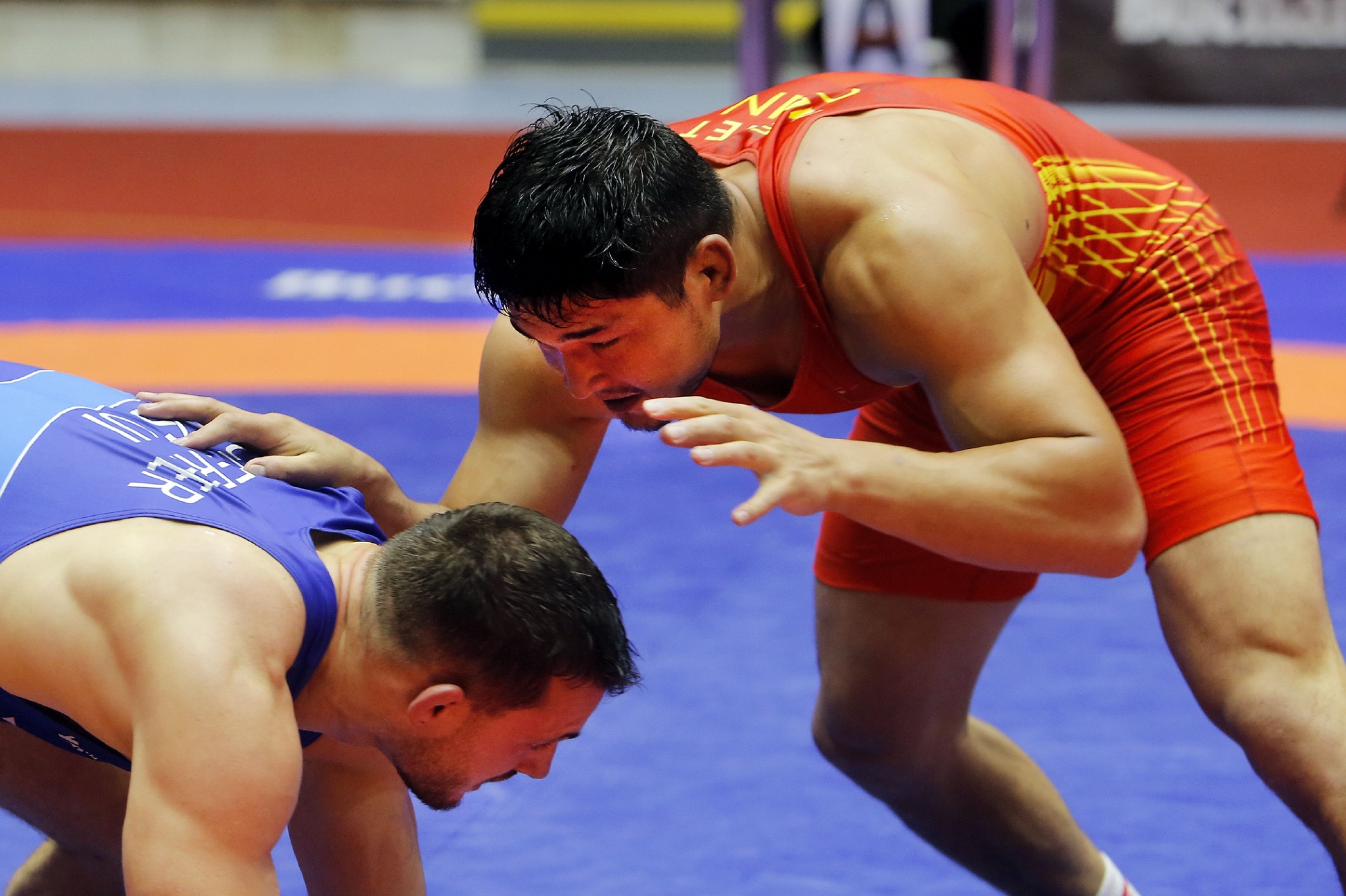 摔跤国际a级赛罗马尼亚站闭幕中国队再添奖牌