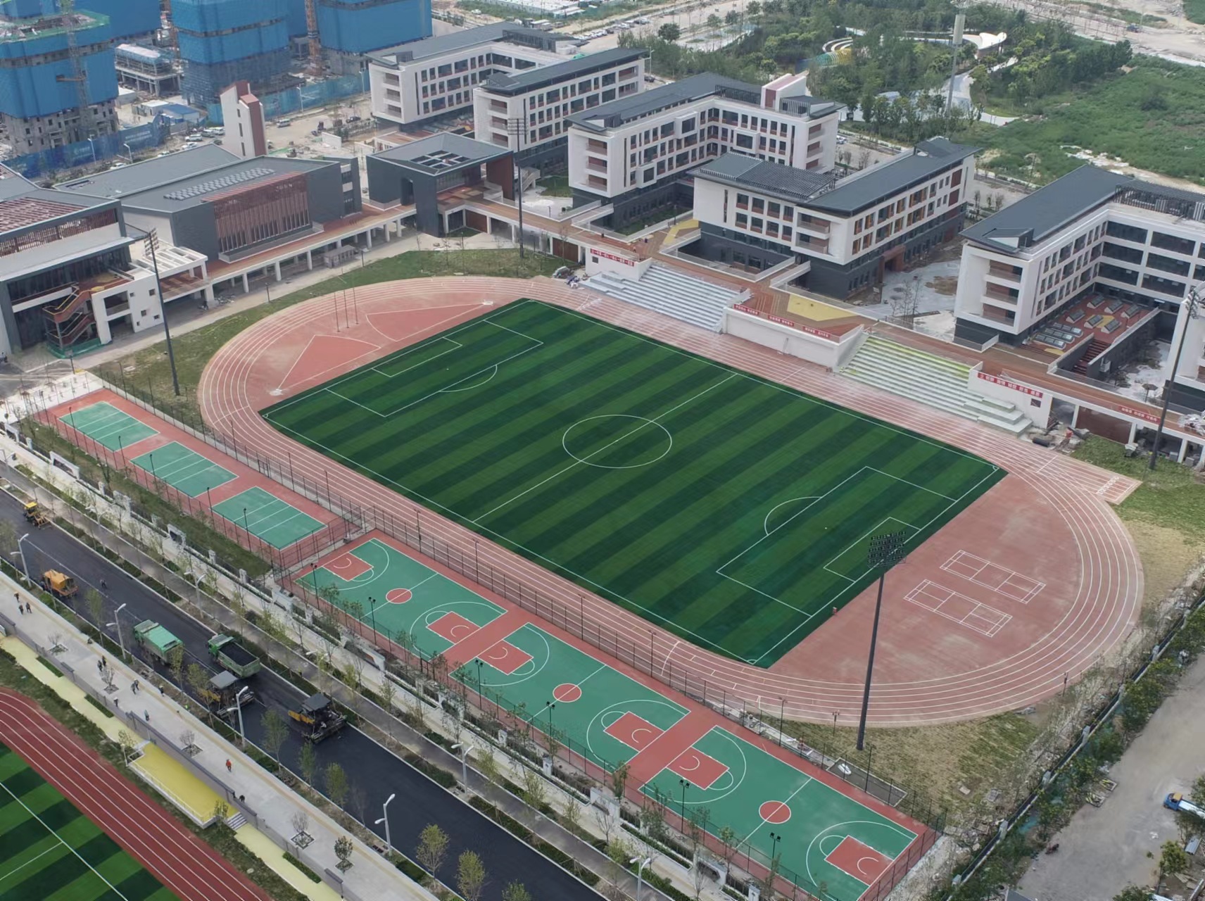 北京四中提供办学支持北京支持雄安新区中学项目竣工移交