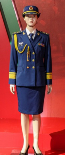庆祝中国人民解放军建军95周年 "中国人民军队女军服