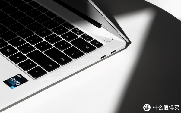 从没见过这么好看的笔记本 — MateBook X Pro 2022 微绒典藏版评测休闲区蓝鸢梦想 - Www.slyday.coM