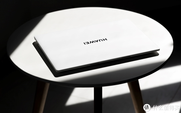 从没见过这么好看的笔记本 — MateBook X Pro 2022 微绒典藏版评测休闲区蓝鸢梦想 - Www.slyday.coM