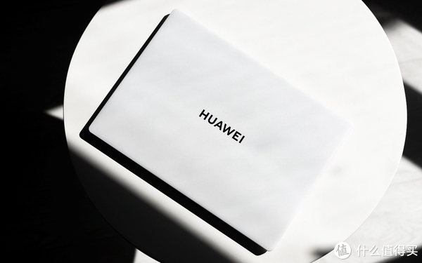 从没见过这么好看的笔记本 — MateBook X Pro 2022 微绒典藏版评测休闲区蓝鸢梦想 - Www.slyday.coM