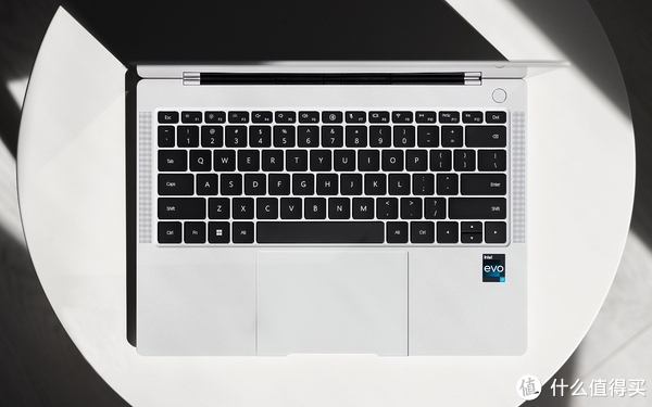 从没见过这么好看的笔记本 — MateBook X Pro 2022 微绒典藏版评测休闲区蓝鸢梦想 - Www.slyday.coM