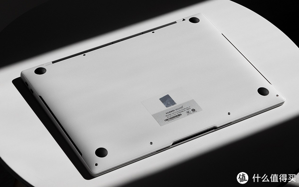 从没见过这么好看的笔记本 — MateBook X Pro 2022 微绒典藏版评测休闲区蓝鸢梦想 - Www.slyday.coM