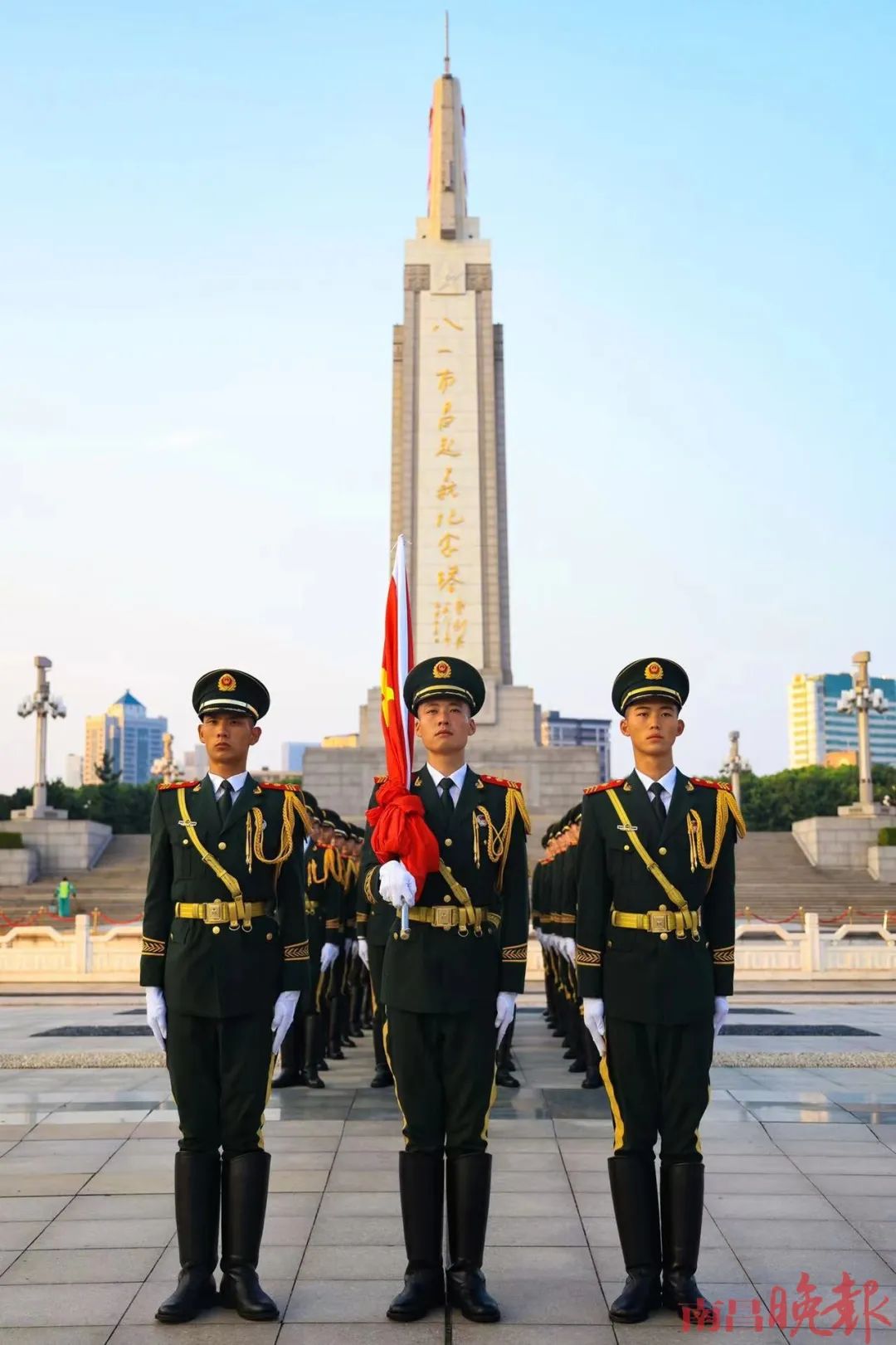 八一建军节女兵站军姿卡通手绘插画图片-千库网