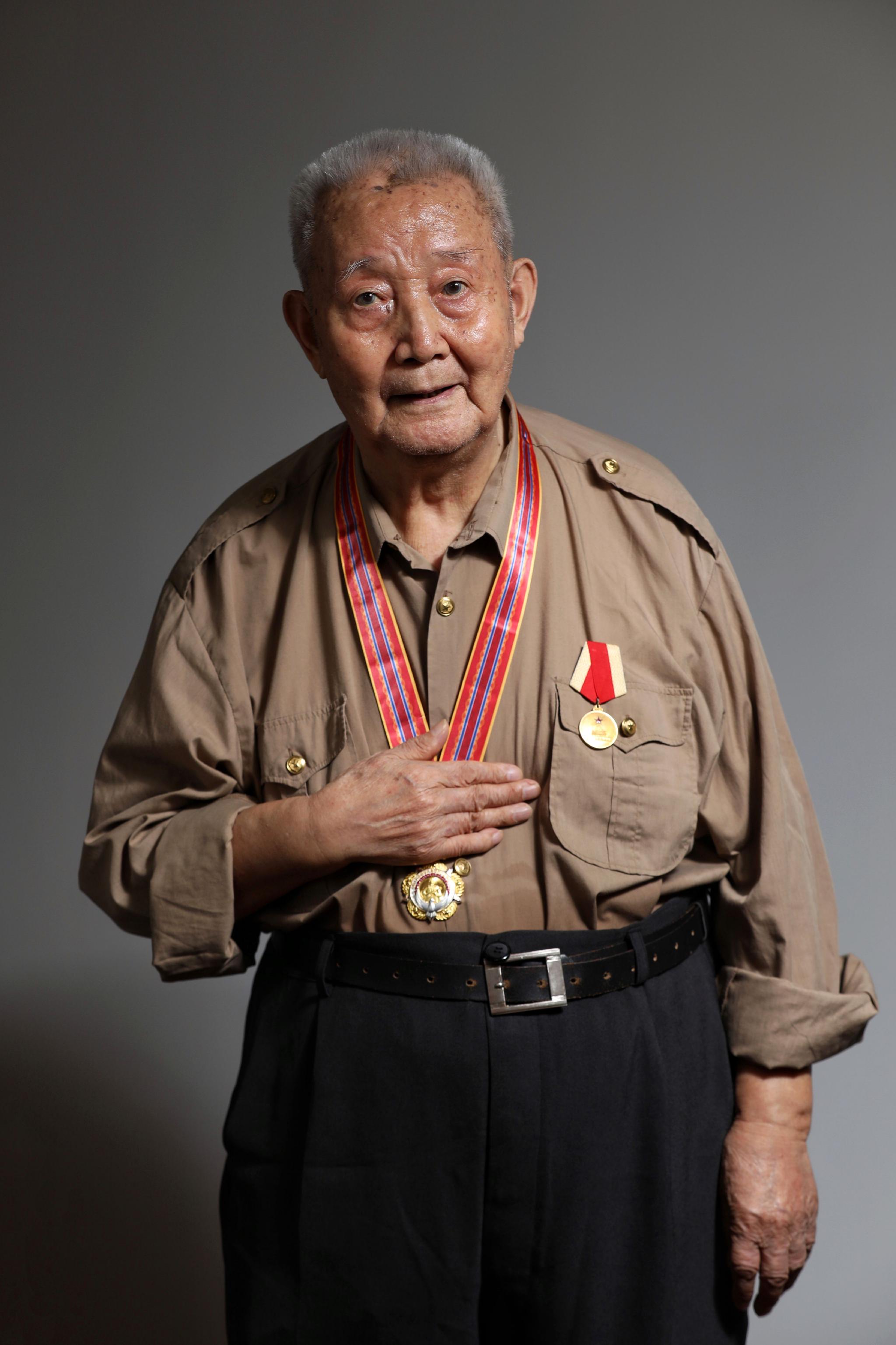 中国人民解放军建军95周年致敬老兵多图尽显英雄本色