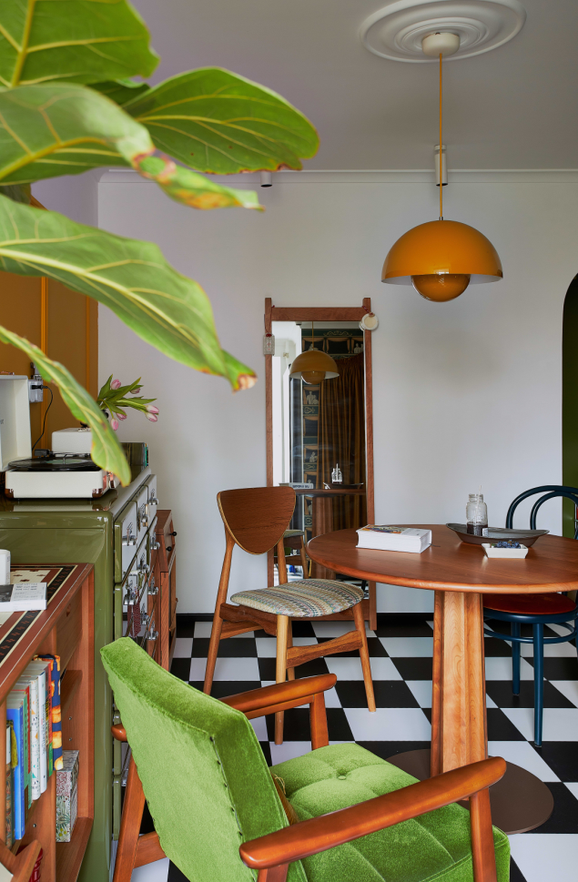 55㎡极繁之美,住出独居女孩的的花花世界|设计师|歌剧院|卧室_新浪