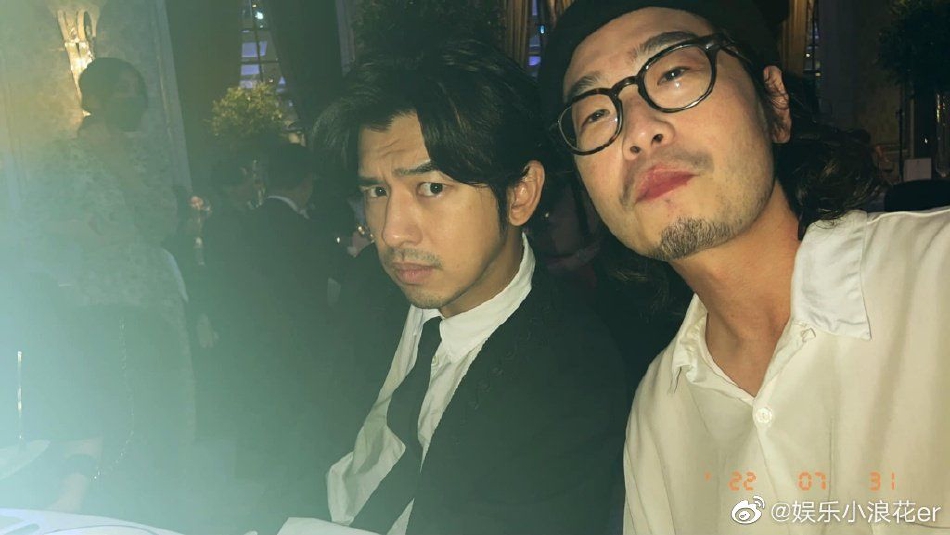 陈意涵晒杨佑宁婚礼合照陈柏霖贾静雯等好友出镜