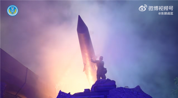 佩洛西或窜访台湾  解放军已严阵以待，台湾民众聚集抗议，喊话佩洛西“滚回去！”休闲区蓝鸢梦想 - Www.slyday.coM