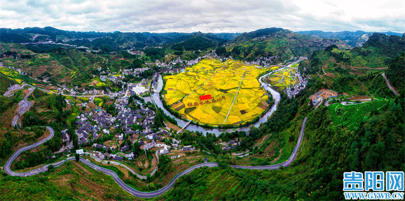开阳县"十里画廊"生态宜居路申报全国"十大最美农村路"