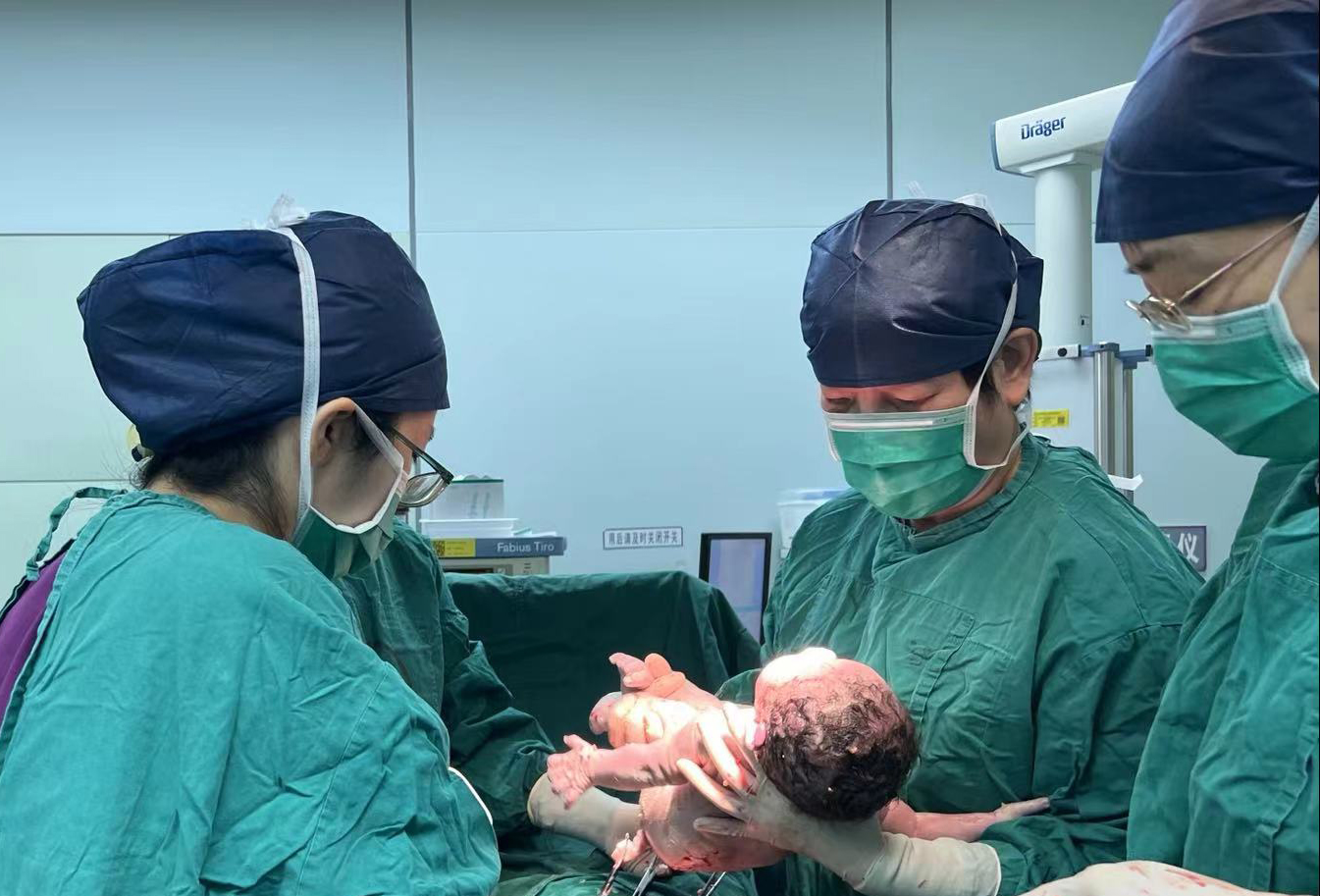 医学| 临汾市人民医院首例试管婴儿诞生！_生殖