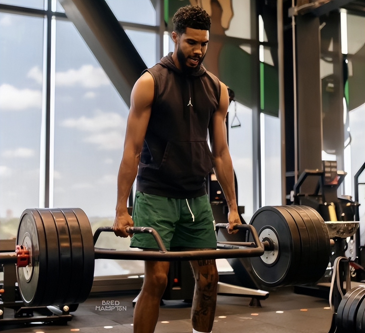 塔图姆成筋骨人!上肢无解,强化下肢,但3隐患仍需时间补强!