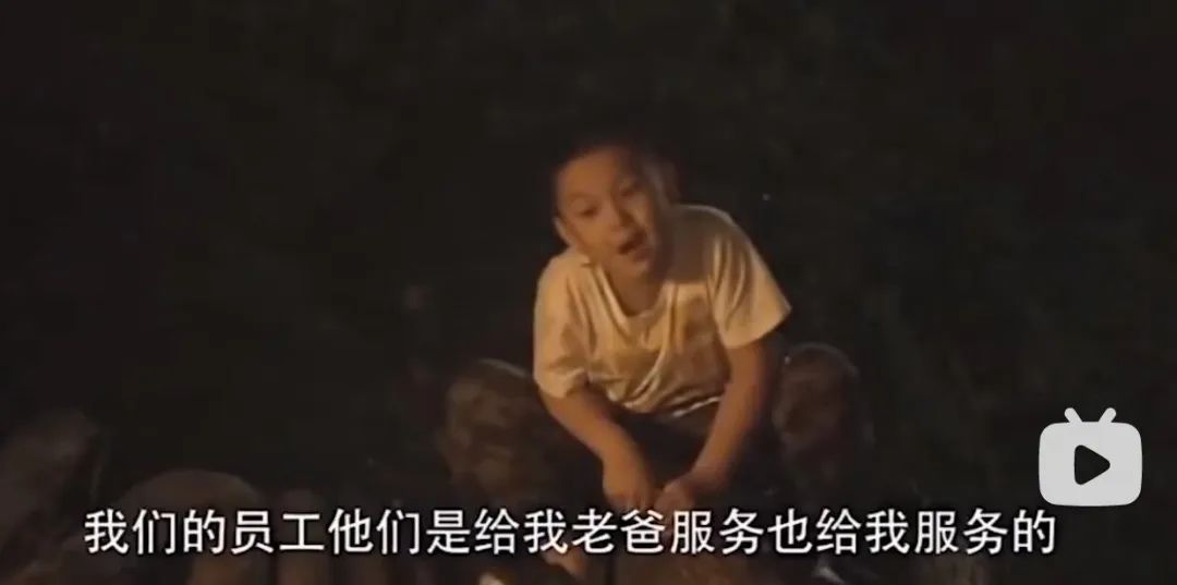 《还珠格格》王艳上热搜！被传跪着给婆婆洗脚、被儿子骂猪头的她，如今怎样了?休闲区蓝鸢梦想 - Www.slyday.coM