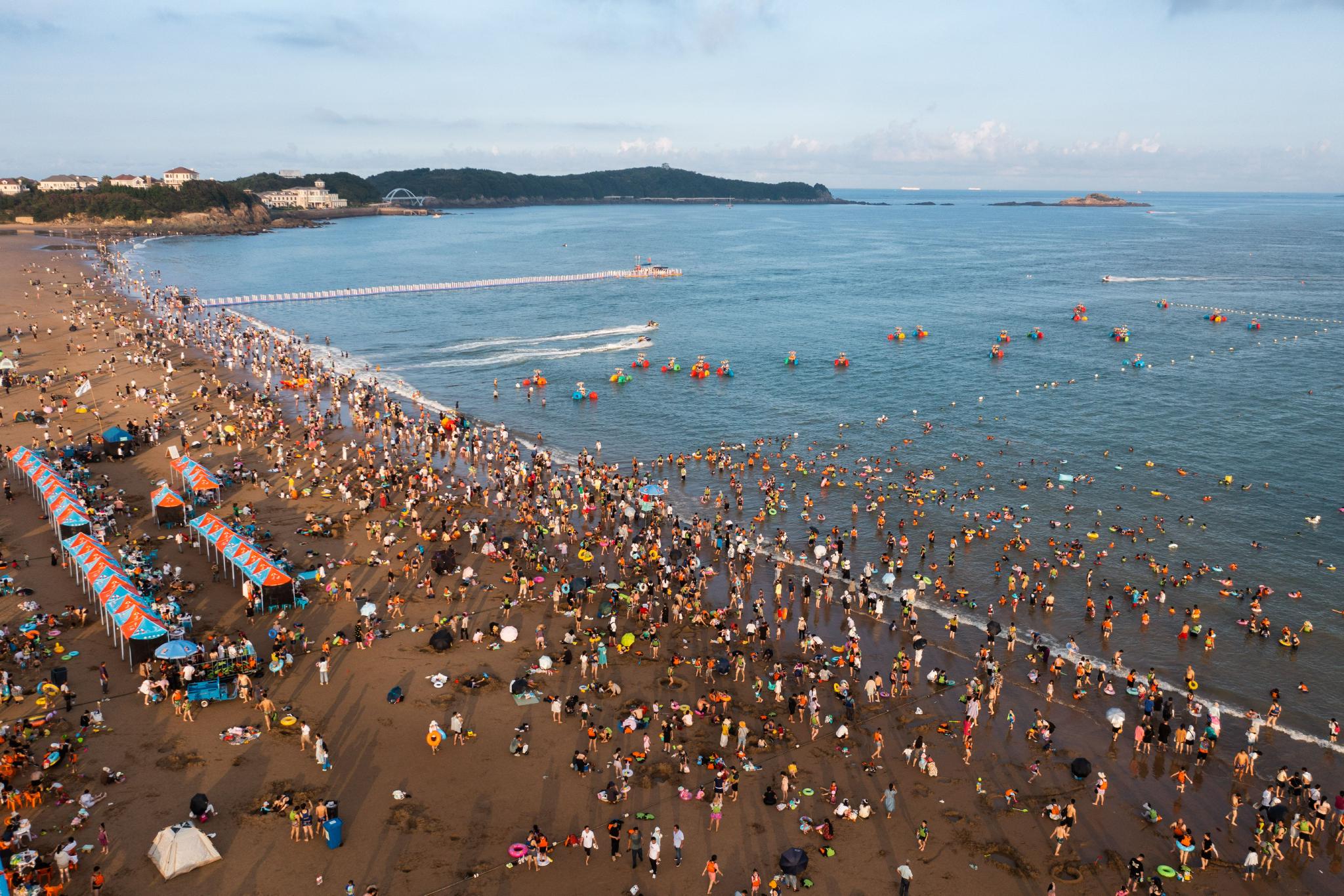 浙江舟山:夏季海滨游持续升温|朱家尖_新浪新闻