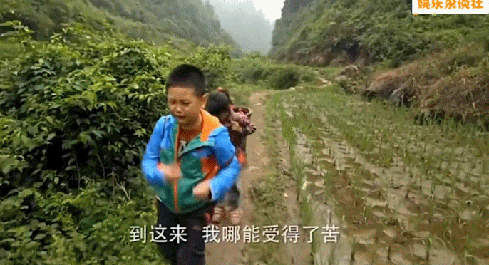 《还珠格格》王艳上热搜！被传跪着给婆婆洗脚、被儿子骂猪头的她，如今怎样了?休闲区蓝鸢梦想 - Www.slyday.coM