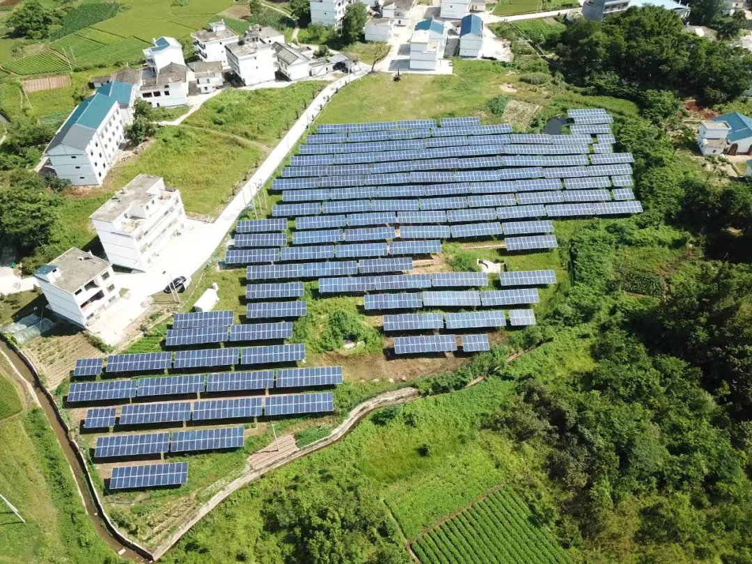江西省瑞金市叶坪乡山岐村光伏等设施为村集体提供源源不断的收入,变"