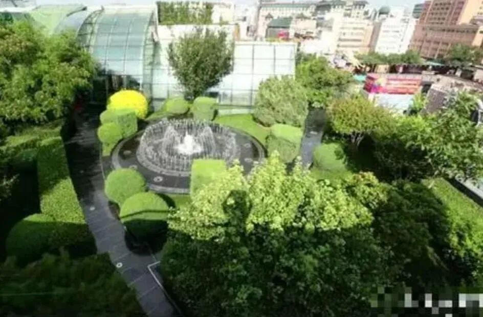 《还珠格格》王艳上热搜！被传跪着给婆婆洗脚、被儿子骂猪头的她，如今怎样了?休闲区蓝鸢梦想 - Www.slyday.coM