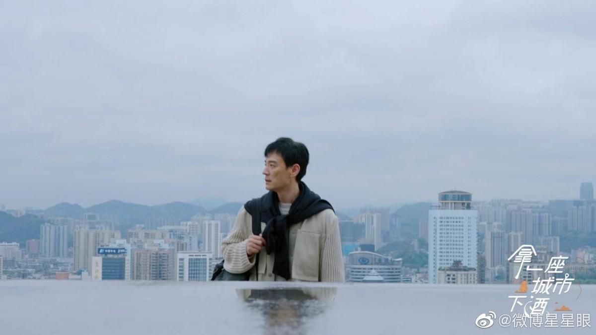 李光洁比摄影师还会拍,镜头里的细节好有市井感!这综艺请对了人休闲区蓝鸢梦想 - Www.slyday.coM 李光洁比摄影师还会拍,镜头里的细节好有市井感!这综艺请对了人休闲区蓝鸢梦想 - Www.slyday.coM