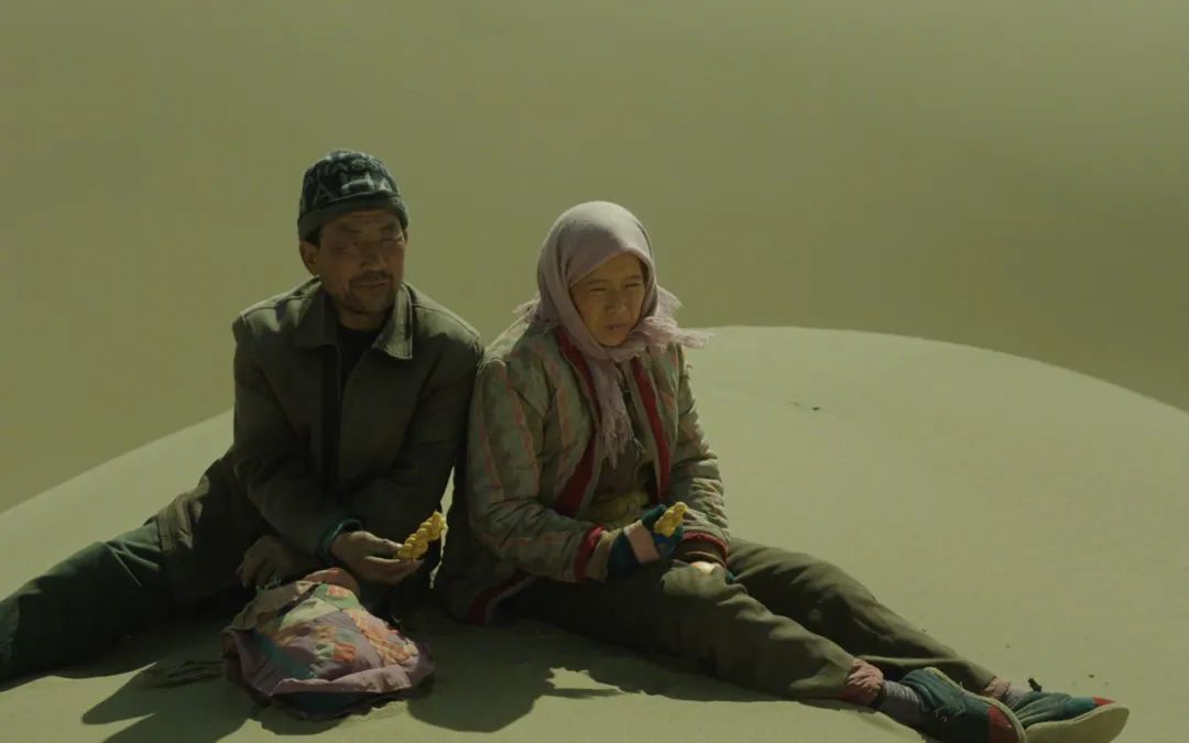 播客 |《隐入尘烟》李睿珺：从土地里长出来的导演|李睿珺_新浪财经_新浪网
