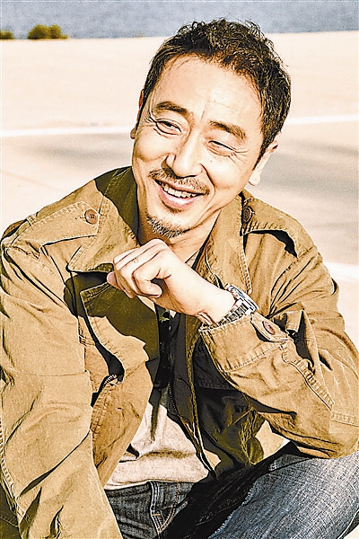 更是对"八里河最好的陈师傅"的扮演者宁理赞不绝口,称他为"宝藏演员"