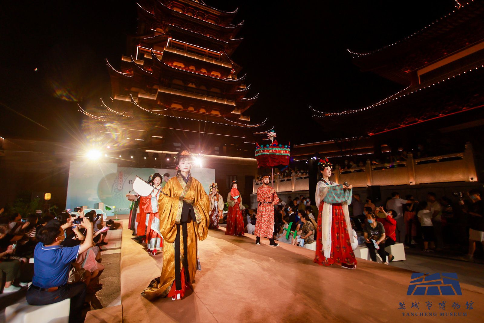 盐城市博物馆汉服大秀演绎七夕浪漫