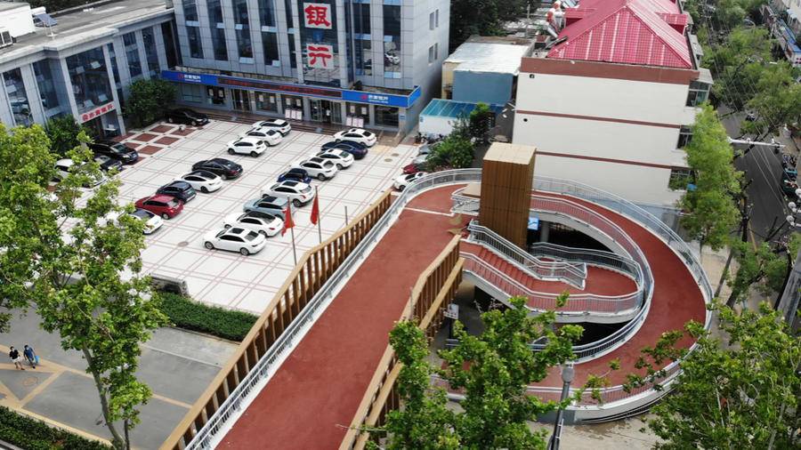 俩天桥投用共青团路增加两道靓丽风景线