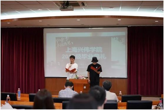 1年学费15万毕业仅5人，慎言民办大学“割韭菜”休闲区蓝鸢梦想 - Www.slyday.coM