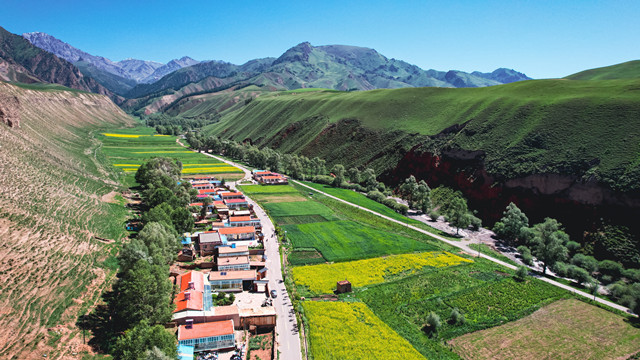 塔石科技 天山乡白杨沟村:有种幸福叫“家门口就业”