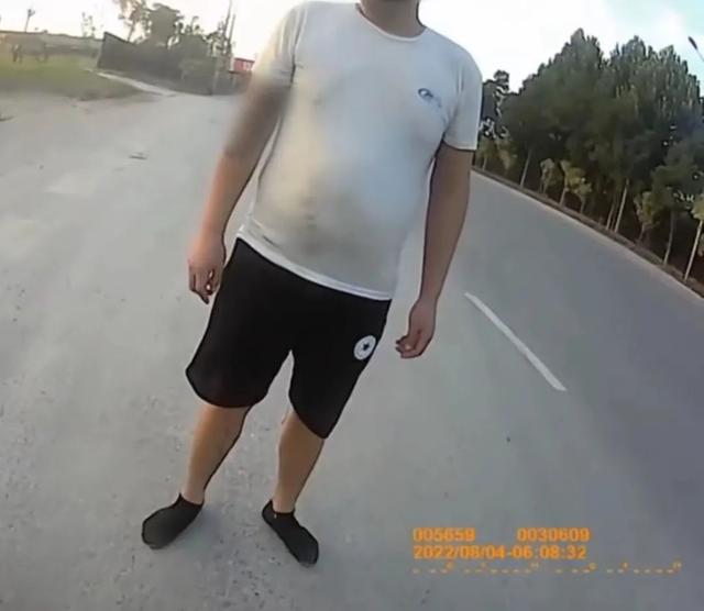 男子跳江轻生又后悔，挣扎40分钟自己游上岸：练会了休闲区蓝鸢梦想 - Www.slyday.coM