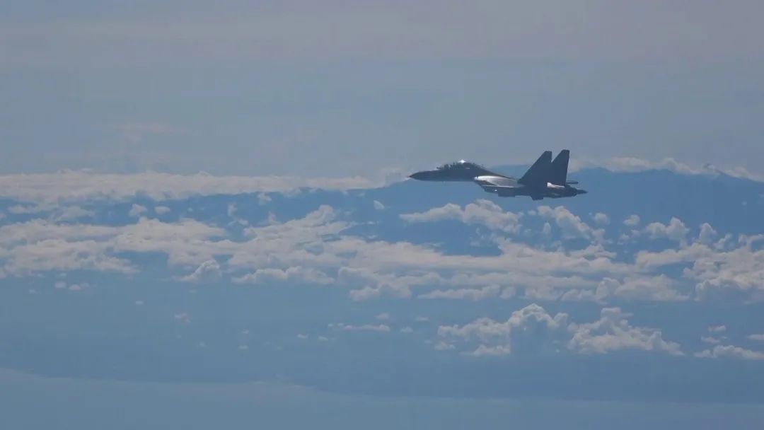 超震撼！解放军海军贴近台湾海岸线，或前所未有！多支英雄部队出动！休闲区蓝鸢梦想 - Www.slyday.coM