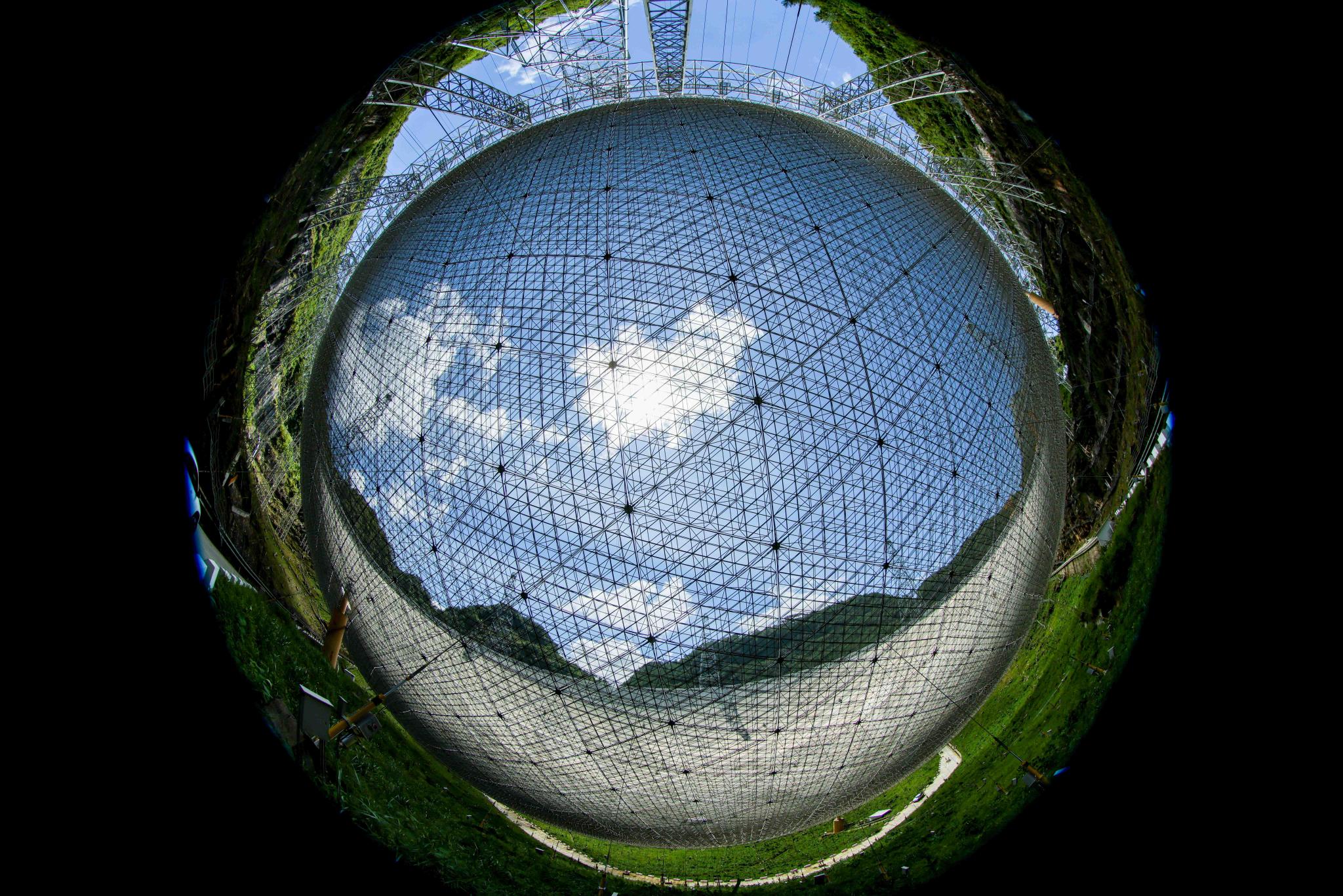 不同视角下领略中国天眼之美