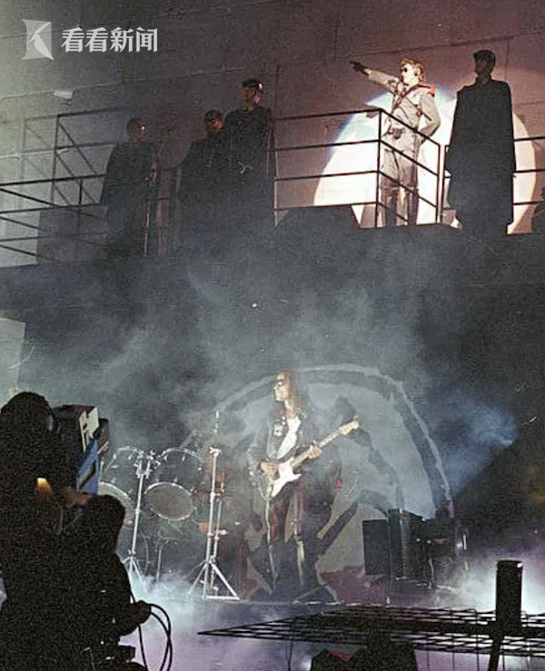 “台湾是中国的一部分”！英国摇滚歌手怒怼CNN：不懂就多读书休闲区蓝鸢梦想 - Www.slyday.coM