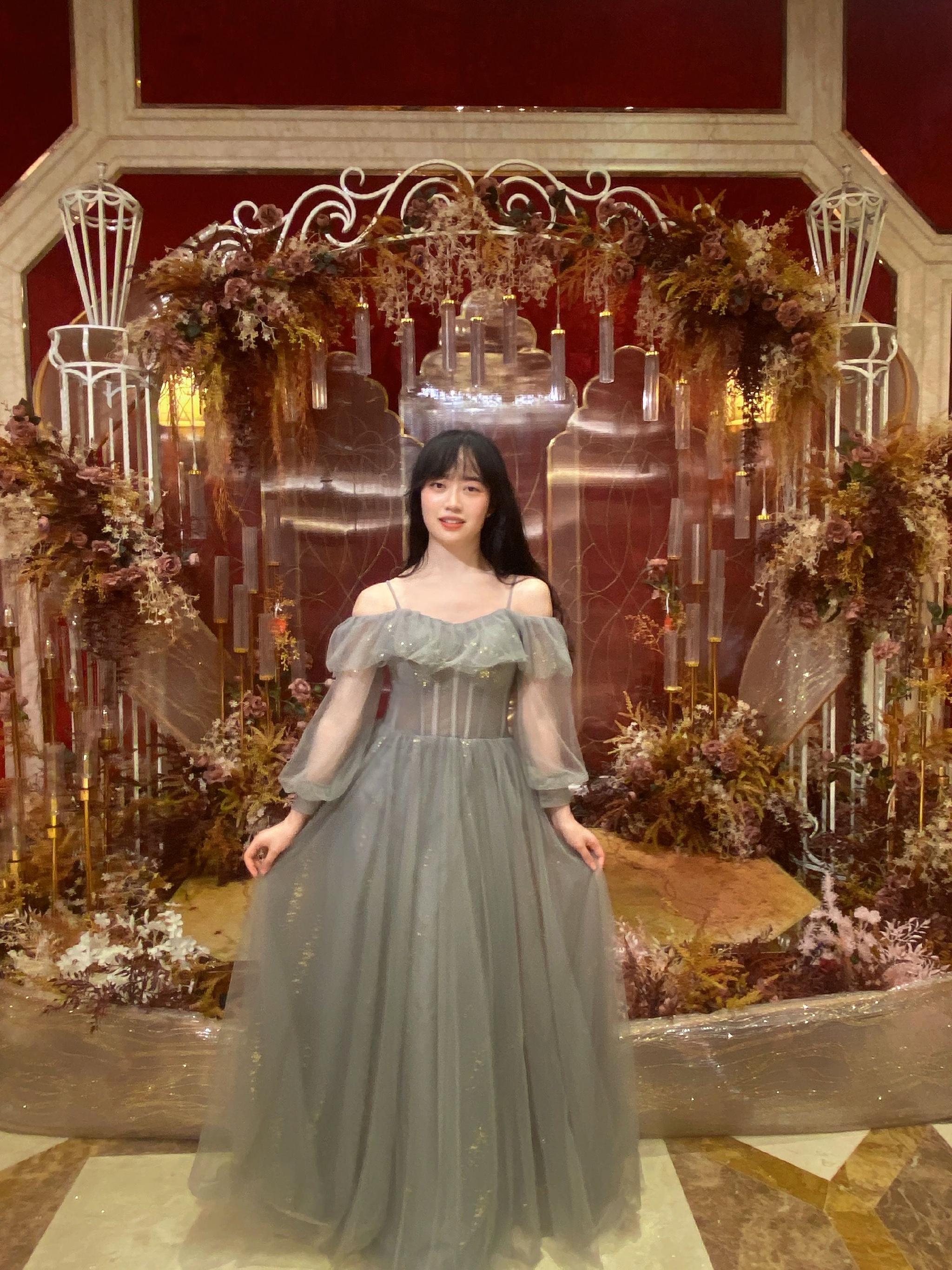 新奇职业｜职业伴娘：见证梦幻婚礼，也曾与新娘一起面对焦虑休闲区蓝鸢梦想 - Www.slyday.coM