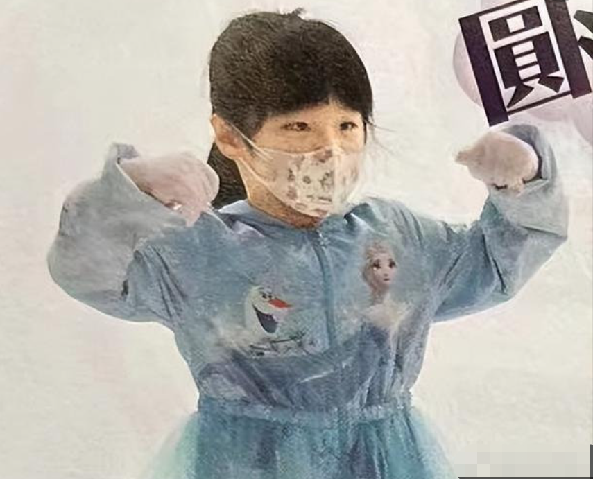 黎明女儿近照曝光，4岁穿公主裙学滑冰太可爱，五官和爸爸超像休闲区蓝鸢梦想 - Www.slyday.coM