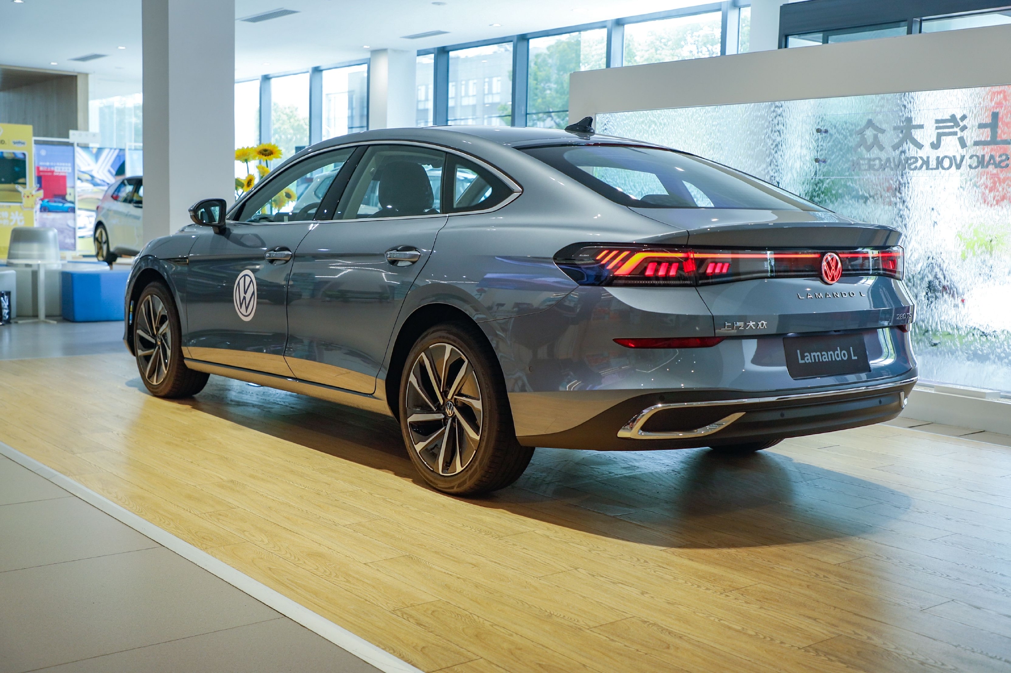 上汽大众凌渡l探店实拍落地价最低15万元左右