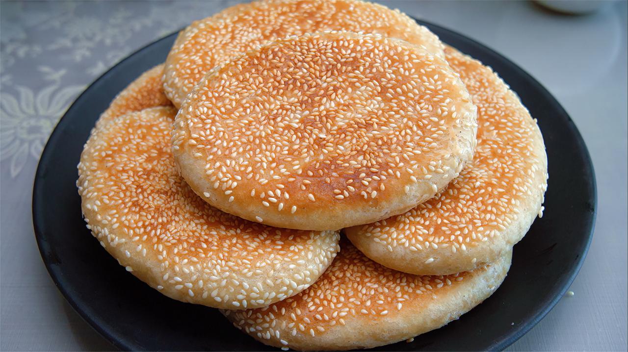 早餐店很火的油酥烧饼,教你在家做,外酥里软,不要菜都能吃3个