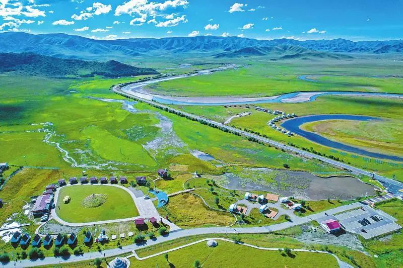 四川美丽的红原大草原上,有最酷的牧民骑手!__财经头条