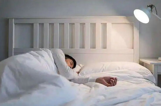“睡眠惊跳”对睡眠质量的影响没法改善？可从这几个方面入手休闲区蓝鸢梦想 - Www.slyday.coM