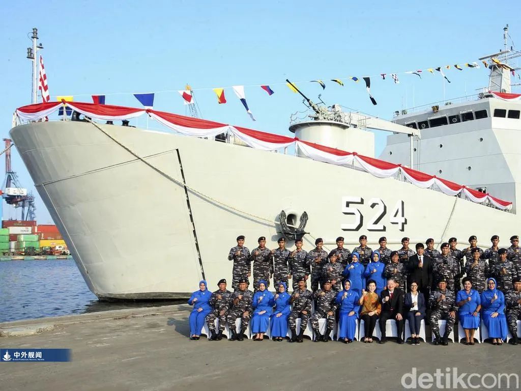 印尼海军 宾图尼湾 级坦克登陆舰服役完毕 印尼海军 印度尼西亚 雅加达 新浪新闻