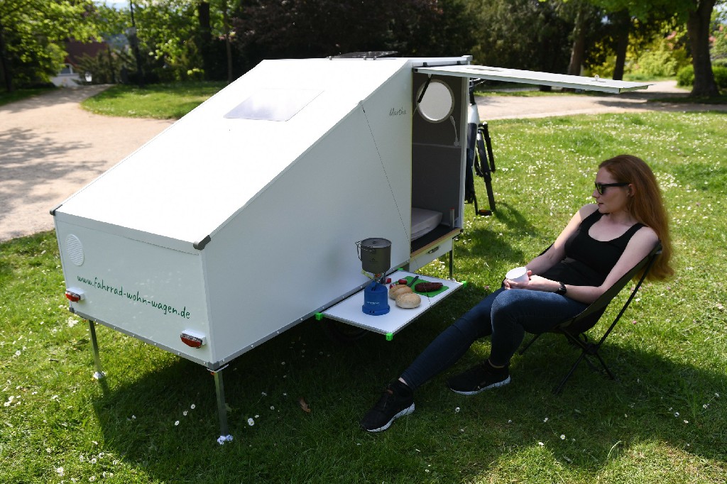 德国人造了款迷你拖挂房车仅是一台老头乐的价钱