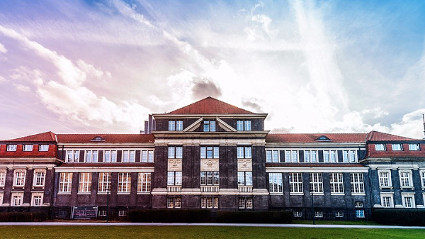 汉堡大学研究团队最新发现：在人体肝脏中检测到了微塑料休闲区蓝鸢梦想 - Www.slyday.coM