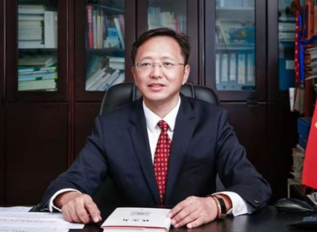 姜朋明简历8月9日,苏州科技大学在石湖校区行政楼一楼报告厅召开干部